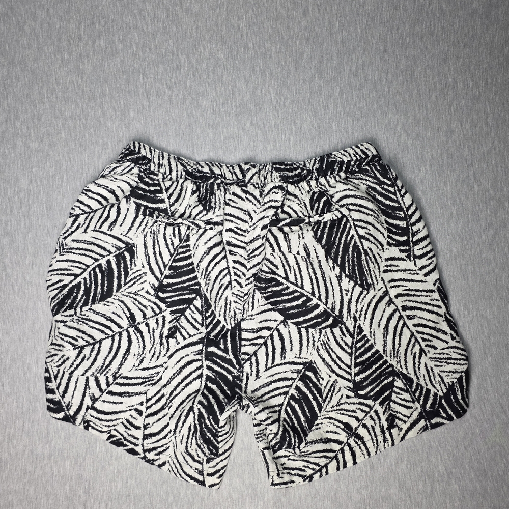 Cynthia Rowley Black and White Leaf Print Women's 1x 100% Linen Pull On Shorts - Picture 5 of 7